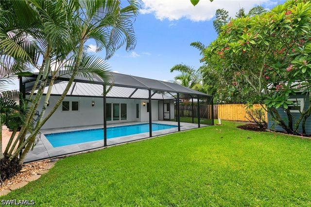 1128 Hilltop DR, Naples, FL 34103