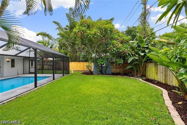 1128 Hilltop DR, Naples, FL 34103