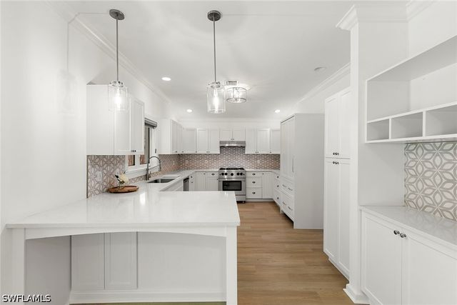 1128 Hilltop DR, Naples, FL 34103