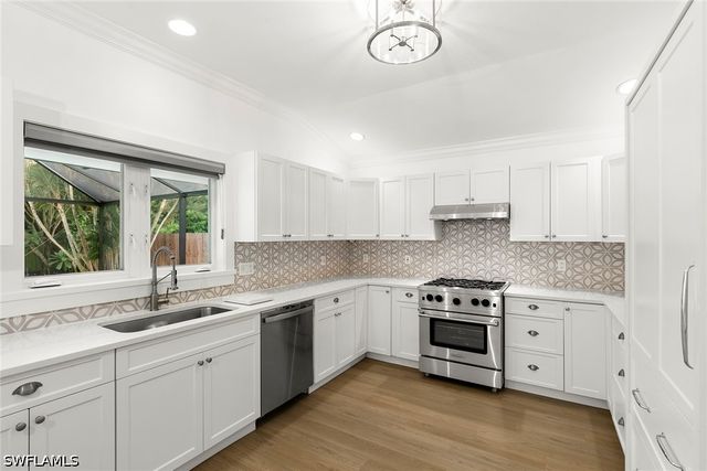 1128 Hilltop DR, Naples, FL 34103