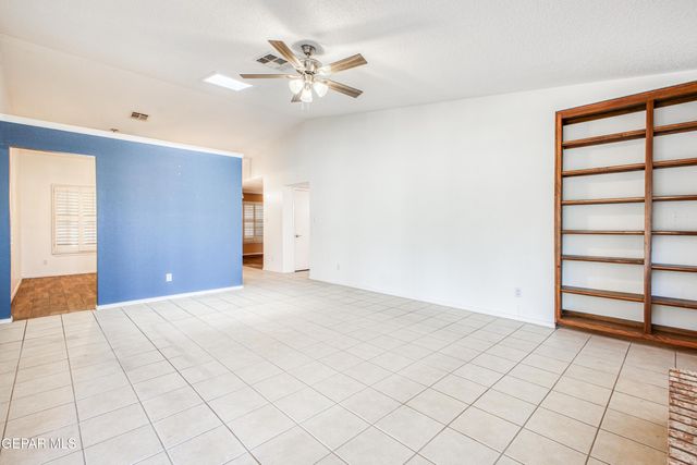 1613 LARRY WADKINS Drive, El Paso, TX 79936