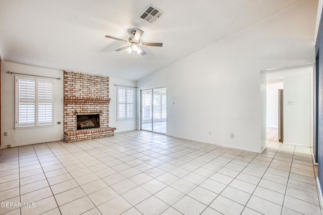 1613 LARRY WADKINS Drive, El Paso, TX 79936