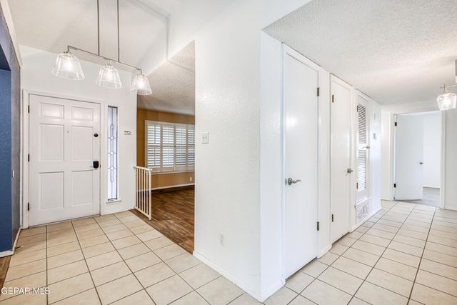 1613 LARRY WADKINS Drive, El Paso, TX 79936