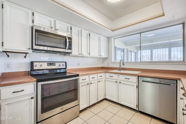 1613 LARRY WADKINS Drive, El Paso, TX 79936