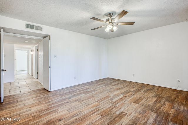 1613 LARRY WADKINS Drive, El Paso, TX 79936