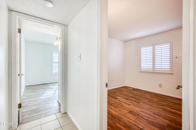 1613 LARRY WADKINS Drive, El Paso, TX 79936