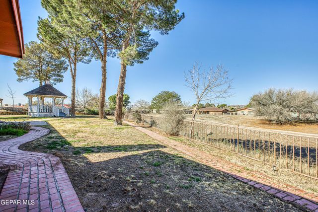 1613 LARRY WADKINS Drive, El Paso, TX 79936