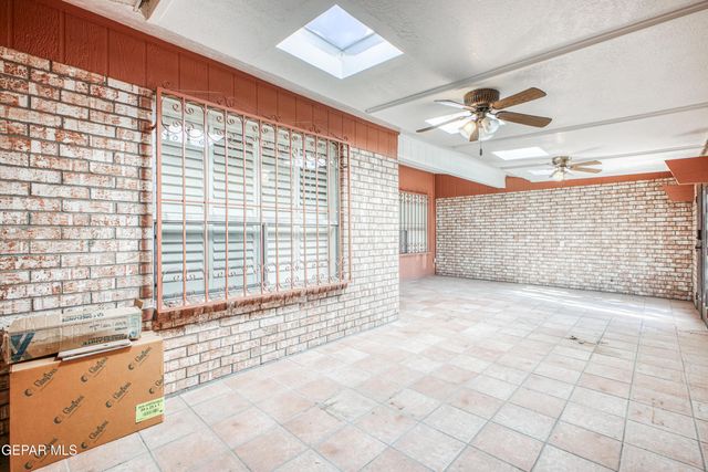 1613 LARRY WADKINS Drive, El Paso, TX 79936