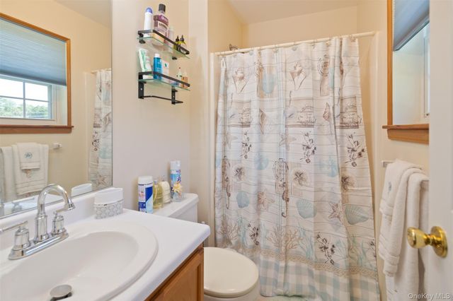 8 Bernadette Way, Washingtonville, NY 10992