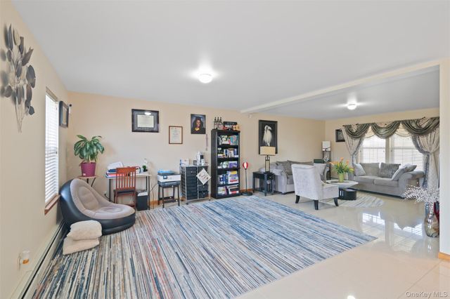 8 Bernadette Way, Washingtonville, NY 10992