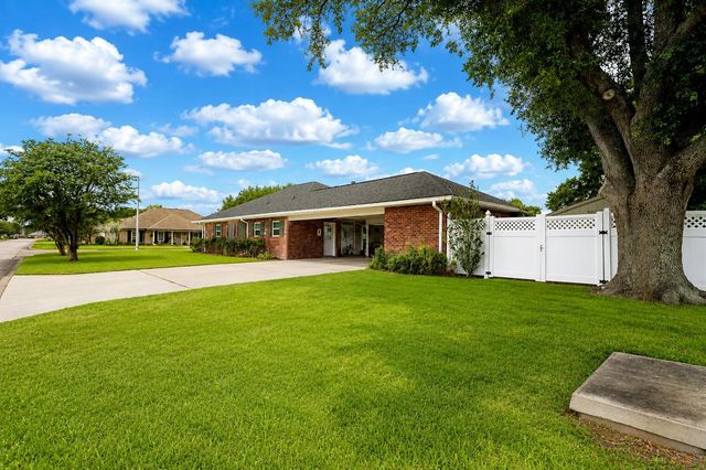 509 St Emma Drive, Thibodaux, LA 70301