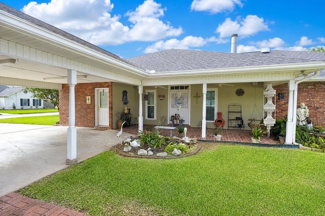 509 St Emma Drive, Thibodaux, LA 70301