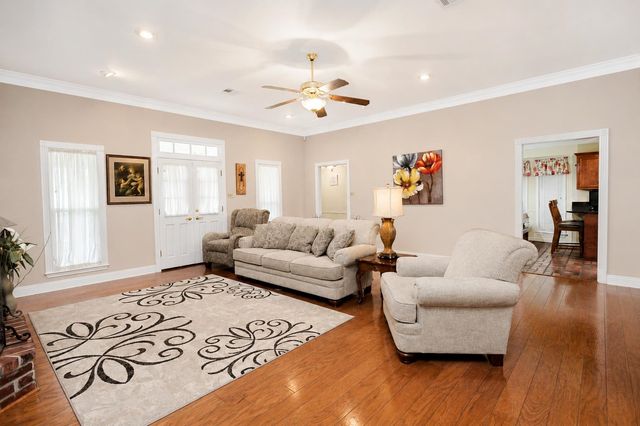 509 St Emma Drive, Thibodaux, LA 70301