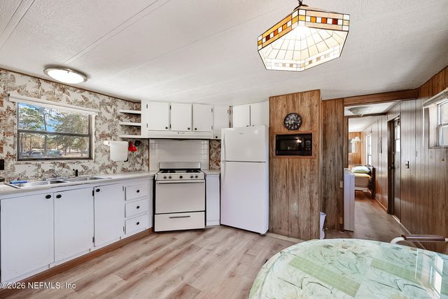 123 MILLER Road, Pomona Park, FL 32181