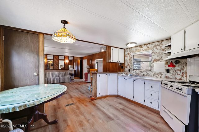 123 MILLER Road, Pomona Park, FL 32181