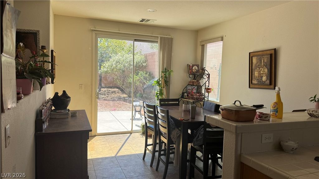 10401 Grassyrock Court, Las Vegas, NV 89129 — photo 4