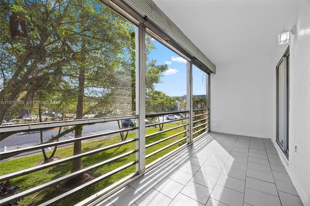 4990 E Sabal Palm Blvd 202, Tamarac, FL 33319