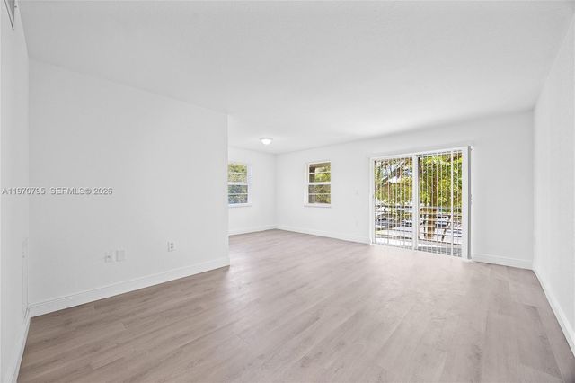 4990 E Sabal Palm Blvd 202, Tamarac, FL 33319