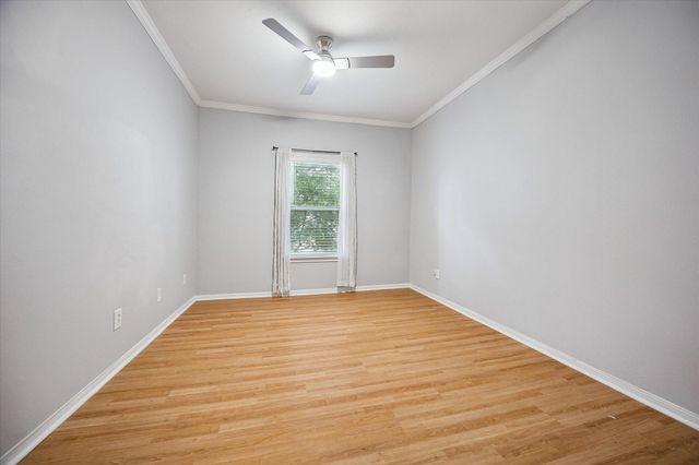 702 Bering Drive 117, Houston, TX 77057