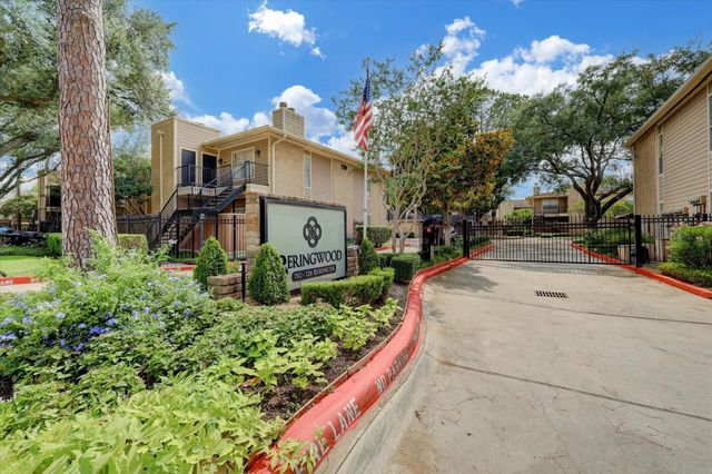 702 Bering Drive 117, Houston, TX 77057