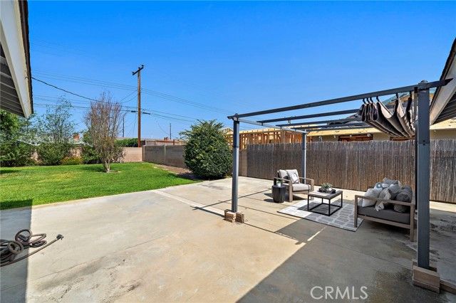 9111 Blackbird Avenue, Fountain Valley, CA 92708