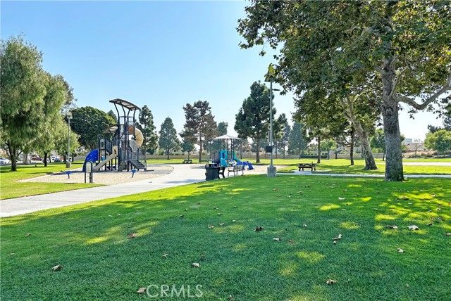 9111 Blackbird Avenue, Fountain Valley, CA 92708