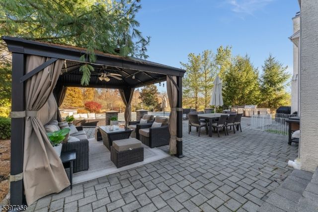 16 Perry Rd, Clinton Twp., NJ 08801