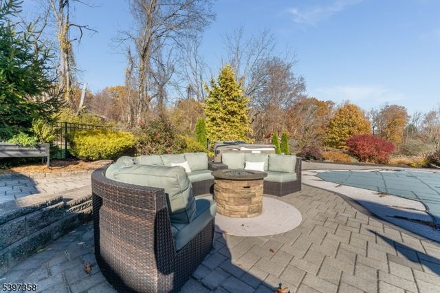 16 Perry Rd, Clinton Twp., NJ 08801