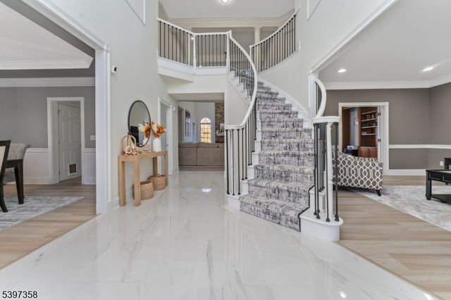 16 Perry Rd, Clinton Twp., NJ 08801