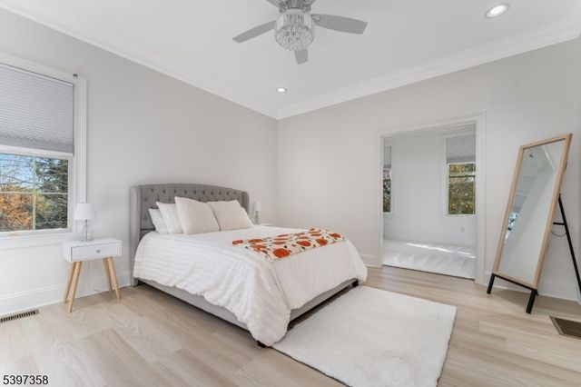 16 Perry Rd, Clinton Twp., NJ 08801