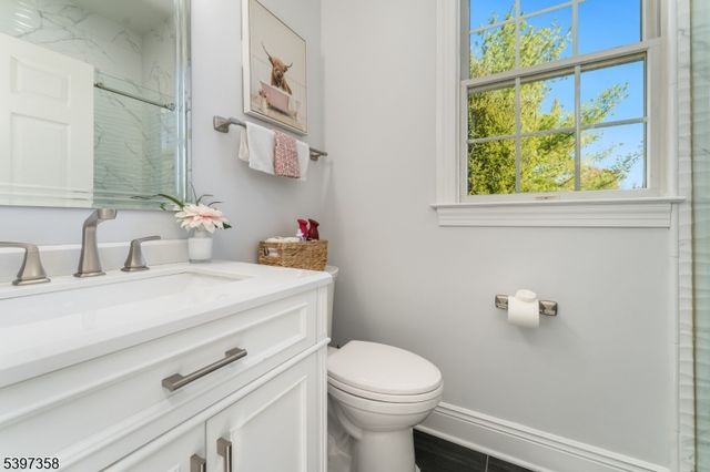 16 Perry Rd, Clinton Twp., NJ 08801