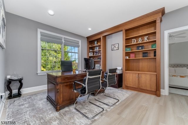 16 Perry Rd, Clinton Twp., NJ 08801