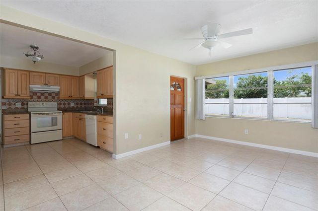 4218 24TH AVENUE N, St Petersburg, FL 33713