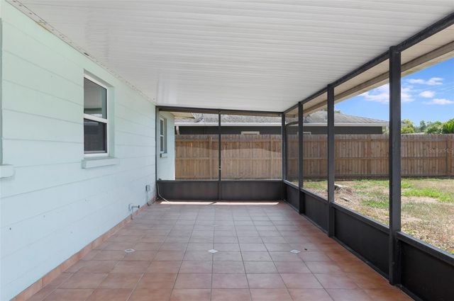 4218 24TH AVENUE N, St Petersburg, FL 33713