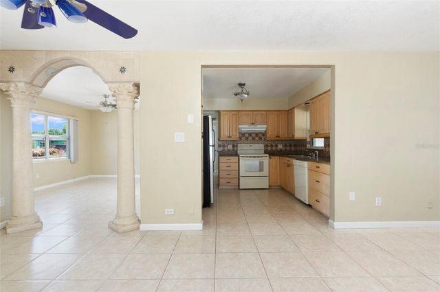 4218 24TH AVENUE N, St Petersburg, FL 33713
