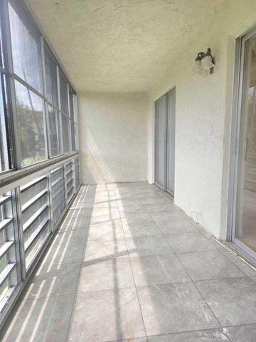 100 Village Green Circle E B212, Palm Springs, FL 33461