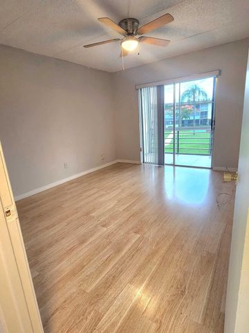 100 Village Green Circle E B212, Palm Springs, FL 33461
