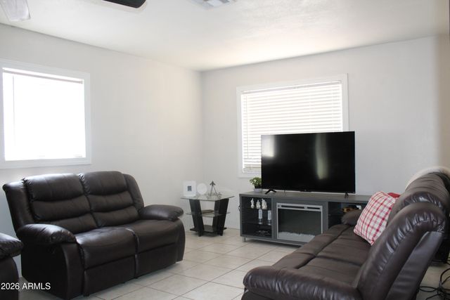 3204 W CYPRESS Street, Phoenix, AZ 85009