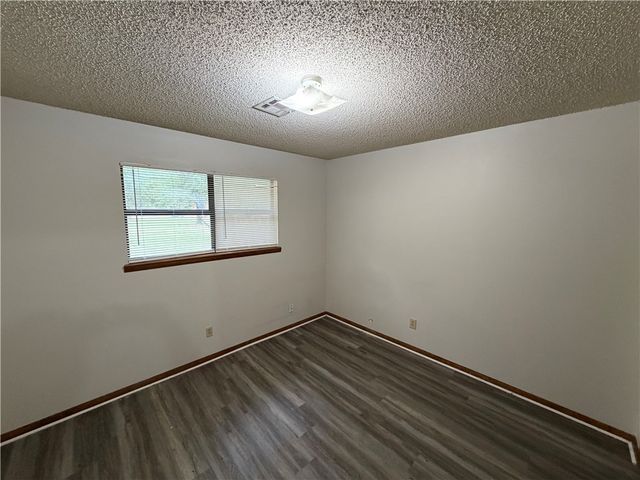 4021 Concord Street B, Rogers, AR 72758