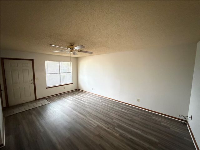 4021 Concord Street B, Rogers, AR 72758