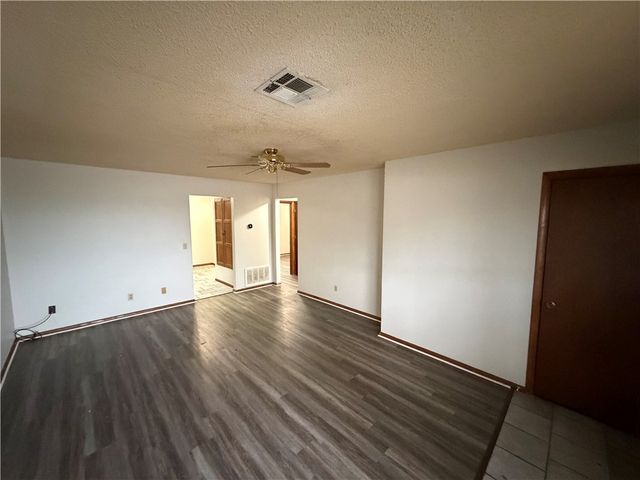 4021 Concord Street B, Rogers, AR 72758