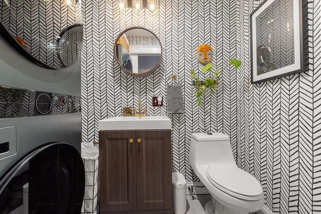 24 Thelma Penthouse, Boston, MA 02122