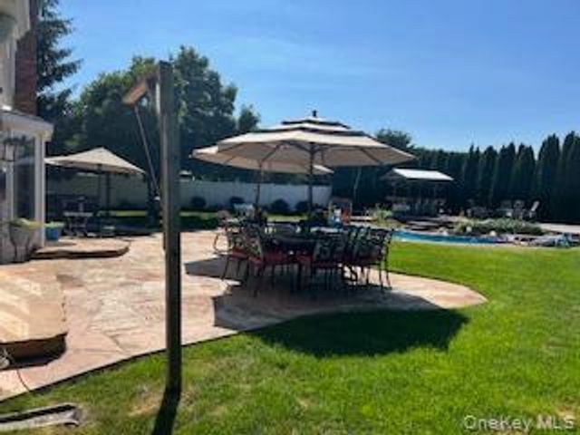 79 Amy Drive, Sayville, NY 11782