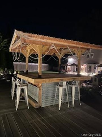 79 Amy Drive, Sayville, NY 11782