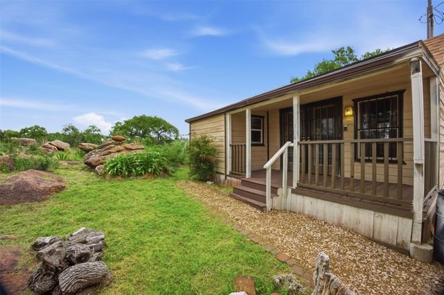 104 Ridge RD, Burnet, TX 78611