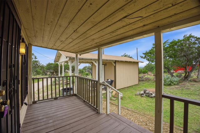 104 Ridge RD, Burnet, TX 78611