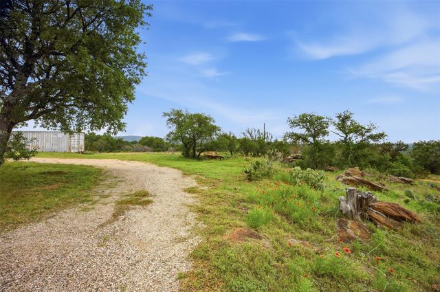 104 Ridge RD, Burnet, TX 78611