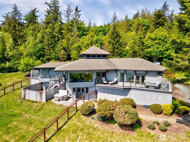 15107 Bridgeway Drive, Anacortes, WA 98221