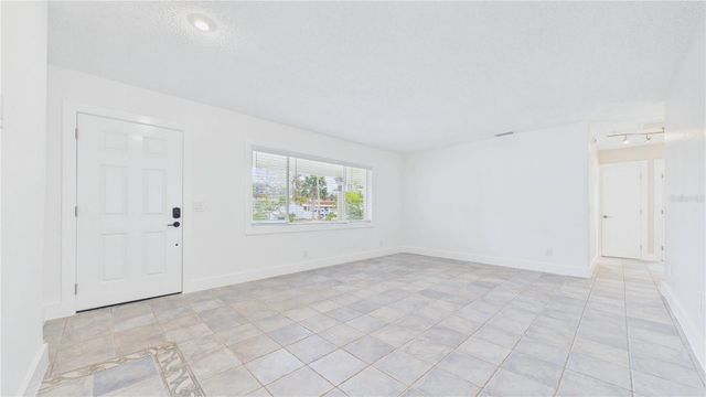 2807 45TH STREET S, Gulfport, FL 33711