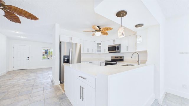 2807 45TH STREET S, Gulfport, FL 33711